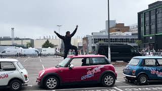 Guinness World Record Tightest Parallel Parking #guinnessworldrecords #carstunts 