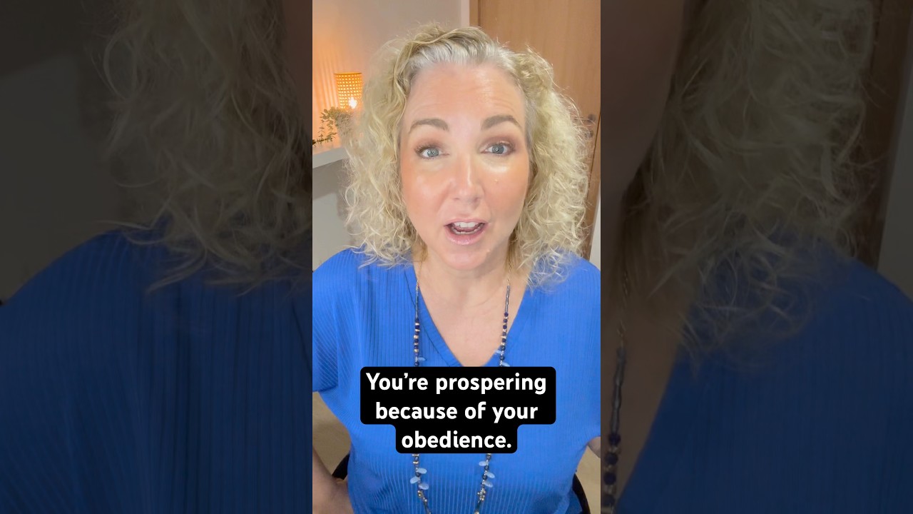 (FULL) Cewek India Mengubah Cara Pandangmu Tentang India Nyanyi Lagu Bollywood - Hindi Status Tube