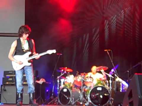 Jeff Beck Doing Jimi Hendrix's "Little Wing"