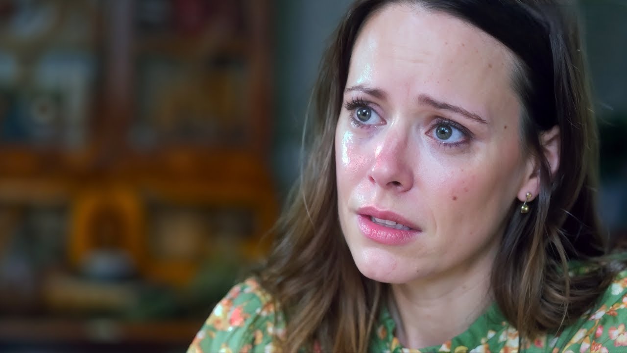 Ela seguiu o marido e descobriu segredos que jamais poderia imaginar.