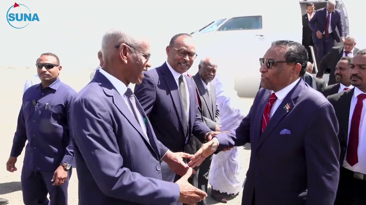 وصول رئيس مجلس الوزراء بعد زيارة ناجحة الي جمهورية مصر العربية 