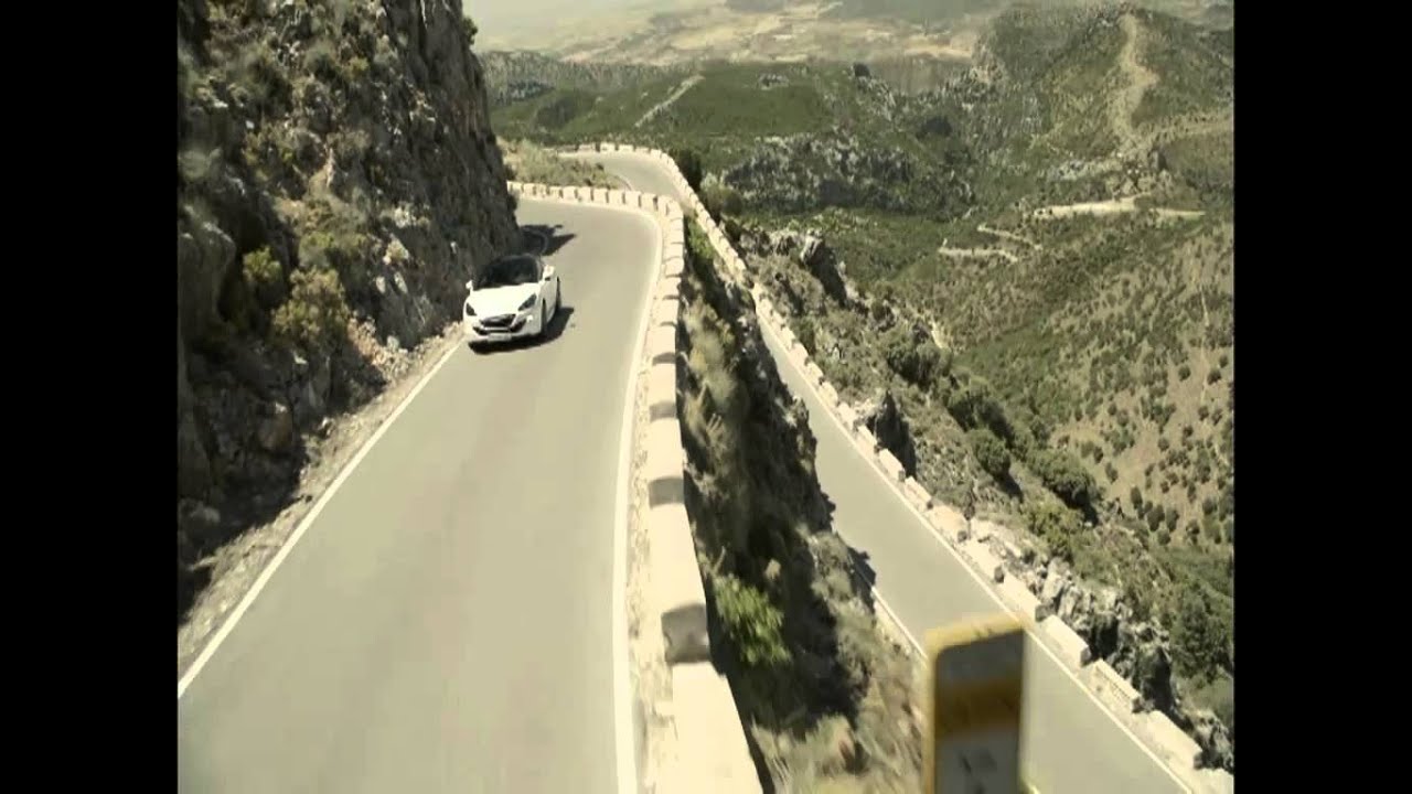 Le coupé sportif Peugeot RCZ adopte une nouvelle identité distinctive
