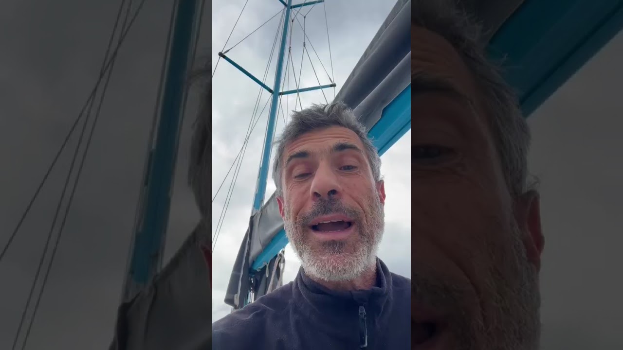 ⁣Come smontare una randa da soli | Vita reale a bordo di Frida