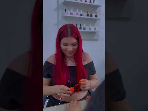 Finge ser experta en uñas… pero todo lo aprende de un tutorial 😱 | REFLEXIONES | HISTORIAS REAL