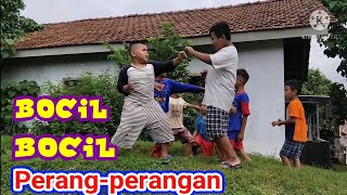 Bocil perang-perangan