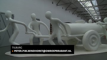 Joep van Lieshout bouwt grote 