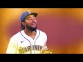 J.P. Crawford Presented Gold Glove Award on Opening Night