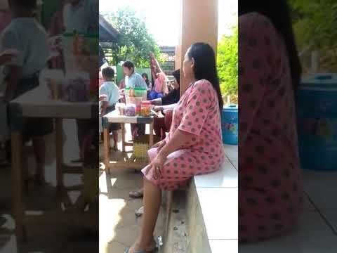 Bumil nunggu anak sekolah TK @candid_bumil13 #bumil #pregnancy #pregnant #buntis #hamil