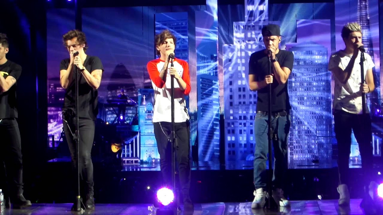 LAST FIRST KISS + MOMENTS - One Direction FULL HD HQ - 17 October 2013 Melbourne Rod Laver Arena