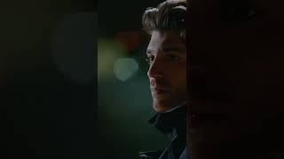 Hiç Kimse Sevdiğin Kadar Yakmıyor Canını