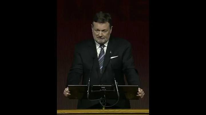 Bob Stoops with a touching tribute to The Pirate, ...