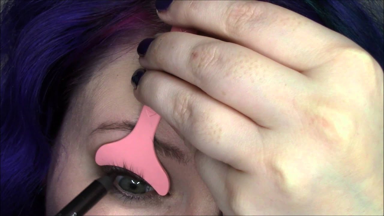 Urban Decay Naked on the Run Palette Tutorial for Hooded Eyes  | PHYRRA