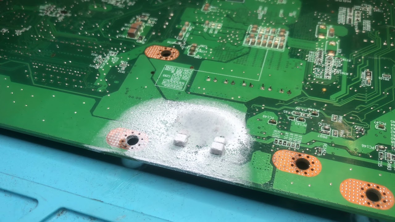 Using a freeze spray to find a shorted ceramic capacitor