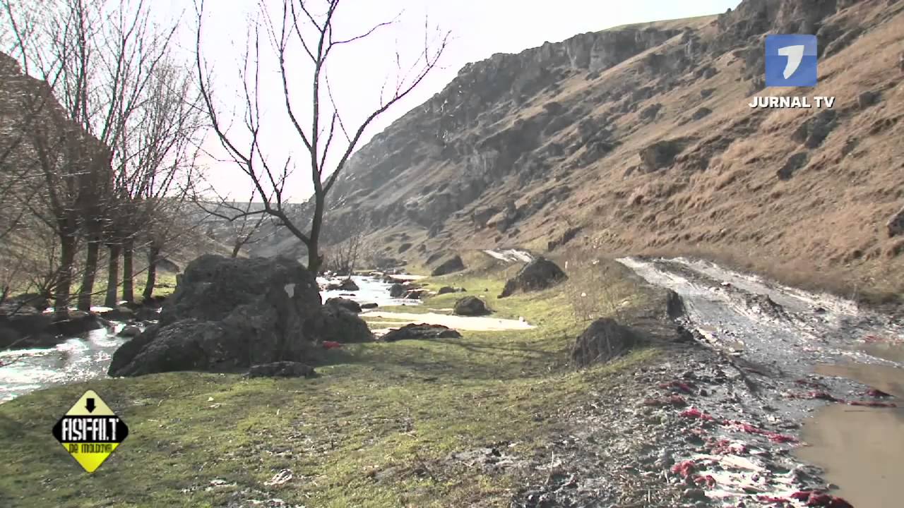 ASFALT DE MOLDOVA   Peisajele pitoreşti din Trinca