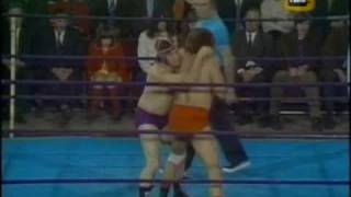 World Of Sport - Brian Maxine vs Reg Trood pt.1