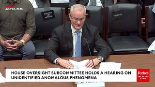 SHOCKING TESTIMONY： Former Navy Pilot Describes Infamous 2004 'Tic Tac' UFO Experience