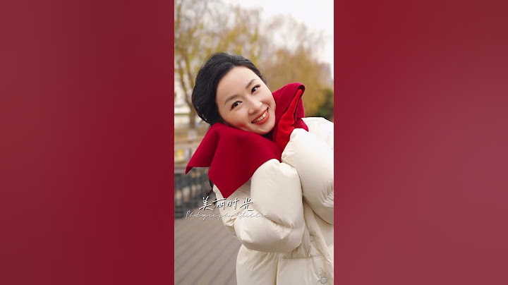 冬天必备和围巾合照的技巧，赶紧学起来吧！氛围感 满满！围巾穿出时尚范 拍照 户外拍摄