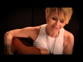 Capture de la vidéo Shawn Colvin - "Tougher Than The Rest" (Live Acoustic)