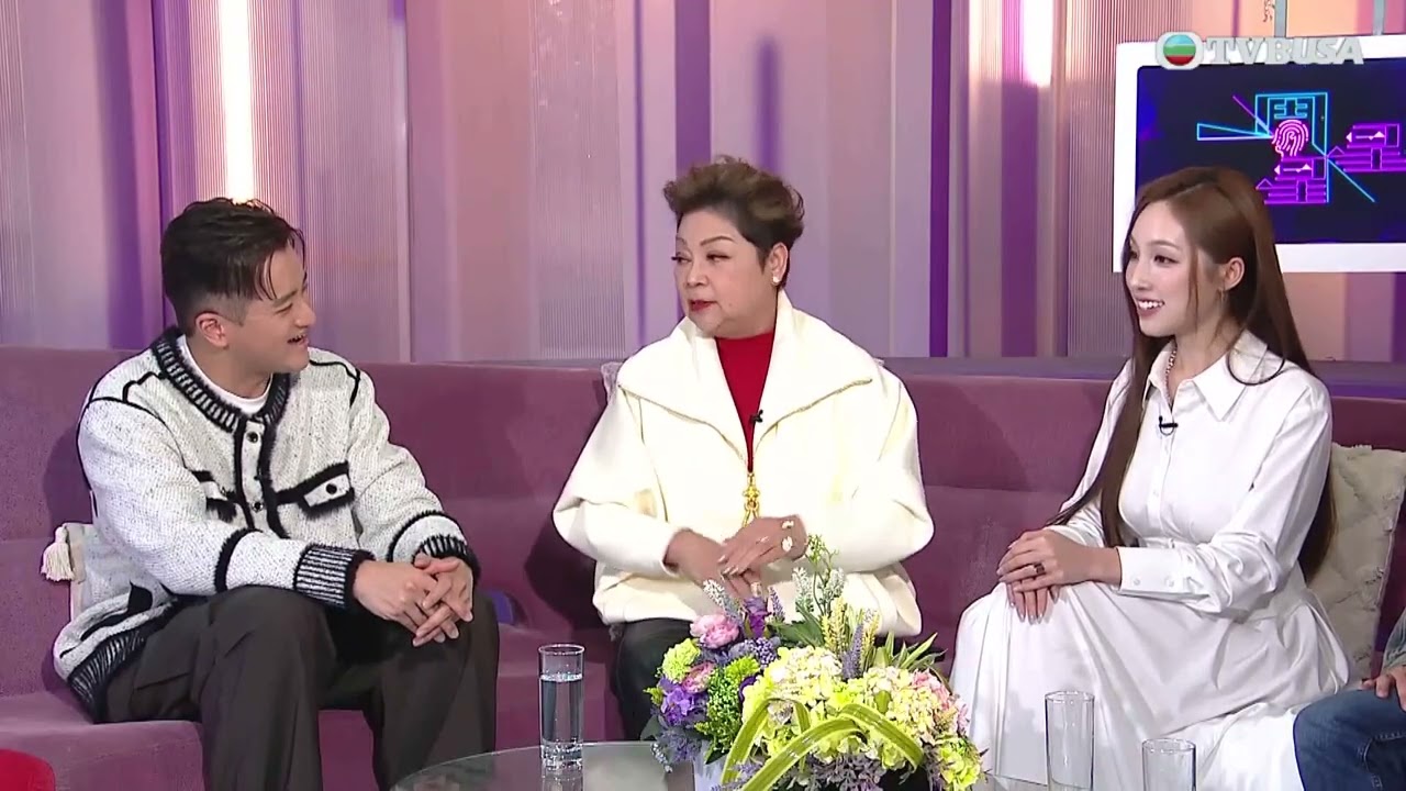 一周星星｜一向被稱為“長明燈”的肥媽大爆塊板一落，海兒就率先問：“（參賽者）係咪靚仔黎架？”｜TVBUSA｜區永權｜許文軒｜王鎮泉｜中年好聲音4｜肥媽｜周國豐｜張佳添｜海兒｜