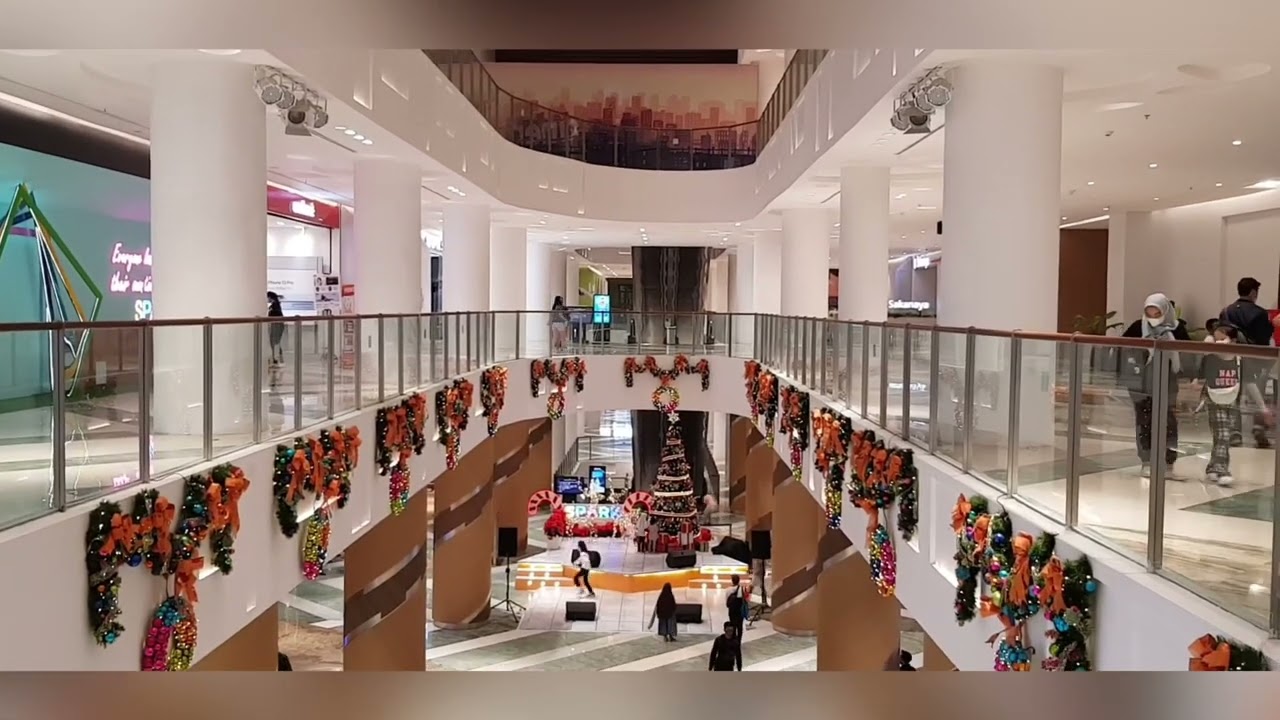 Interior Senayan Park 