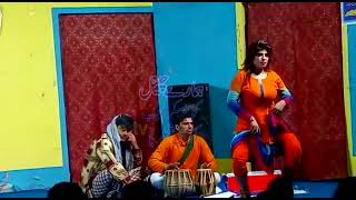 SOBIA KHAN STAGE PERFORMANCE PAA JAPHIYAN GHUT GHUT | NASEEBO LAL PUNJABI SONG -ie fun tv
