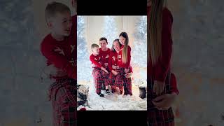 How our Xmas shoot went #tiktok #family #fyp #christmas #photoshoot