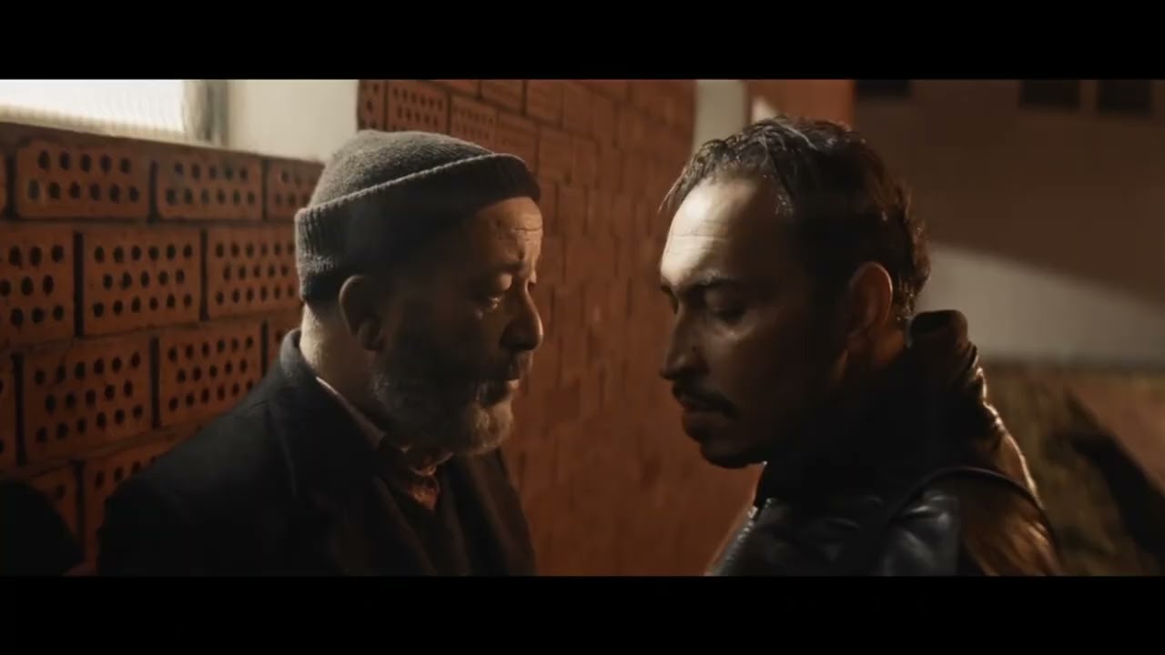 ولدي ماهوش باش يطيح وحدو، انا واقف معها ...  اتهددت فيا