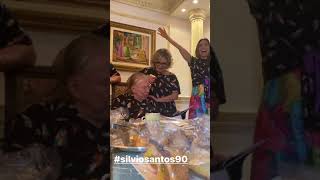Patricia Abravanel filma detalhes do aniversário de Silvio Santos
