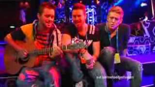 Watch Emd We Can video