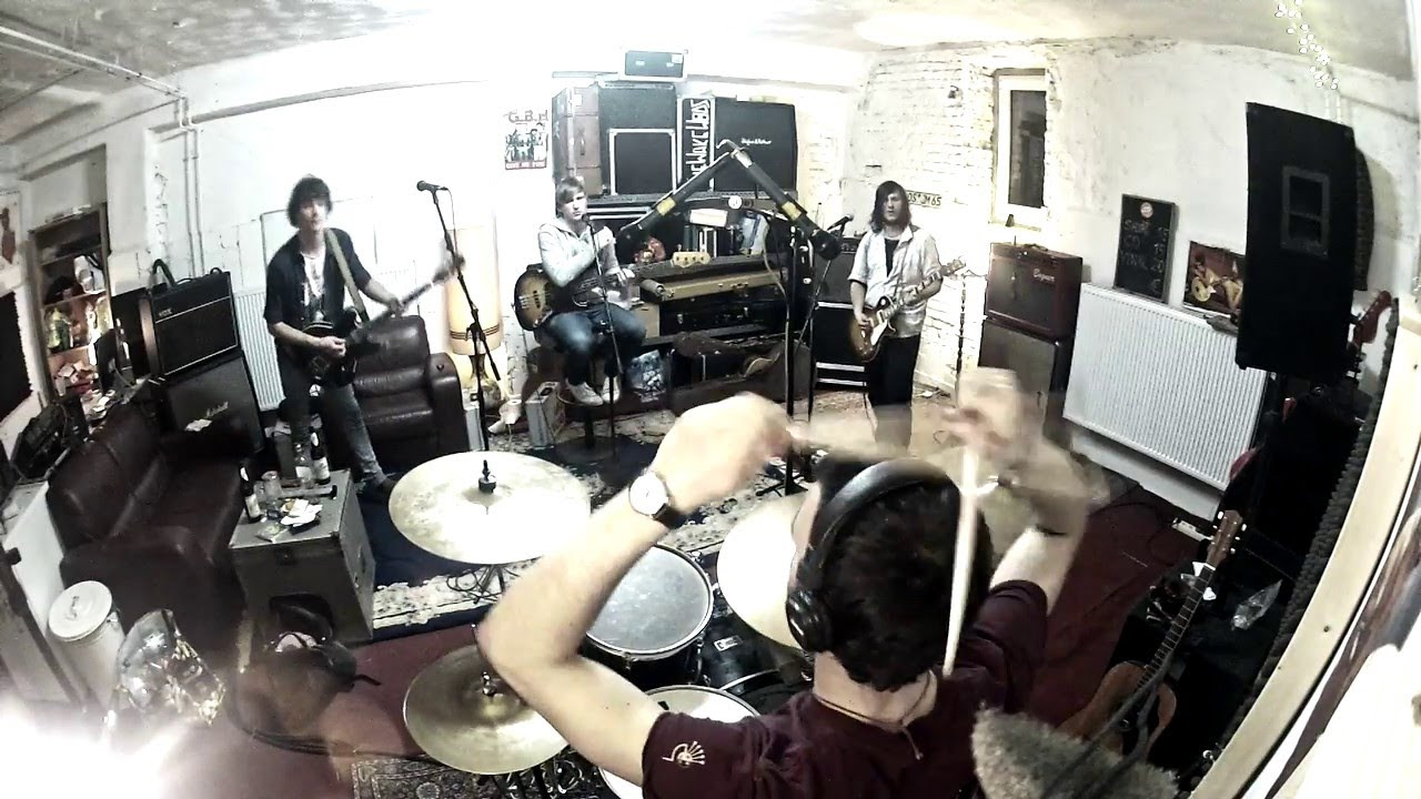 THE WAKE WOODS - Have Love Will Travel (The Sonics Cover)