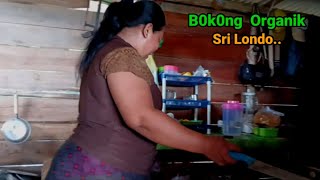 Sri Londo,Warung pinggir jalan hutan Kopi teh celup dan tubruk Bottong Organik.