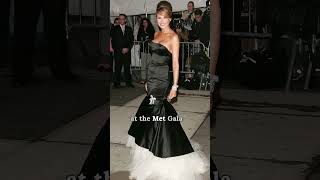 One Detail About Melania&#39;s Wedding Dress Blows Us Away #00s #fashion #trump