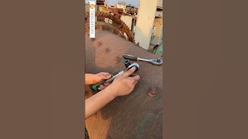 Ratchet wrench to remove bolts