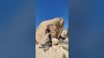 Joshua Tree Bouldering | Cole Arête (V2)