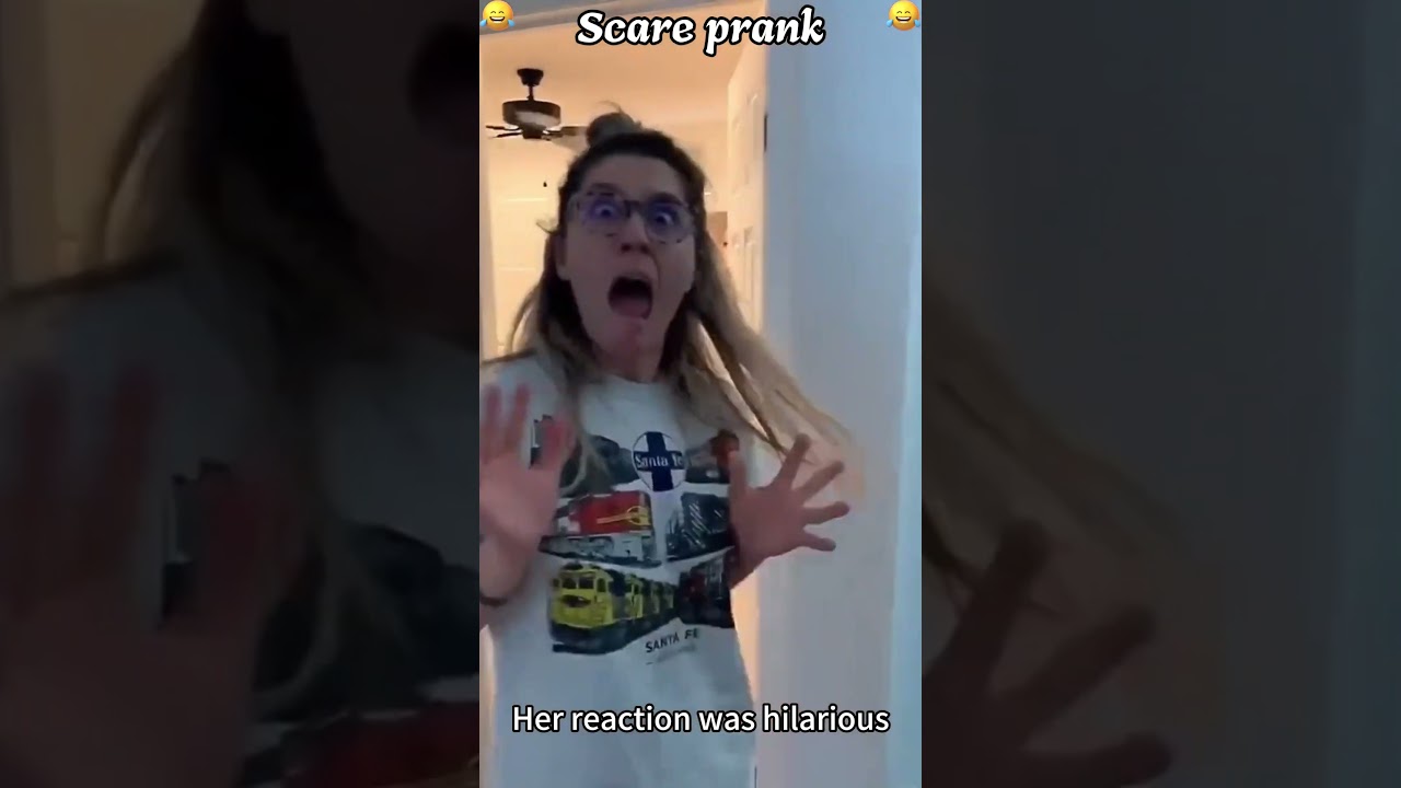 Funny scare prank 