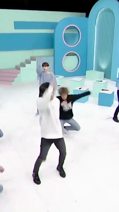 stray kids forgot how to perform levanter @straykids #pleasesubscribe
