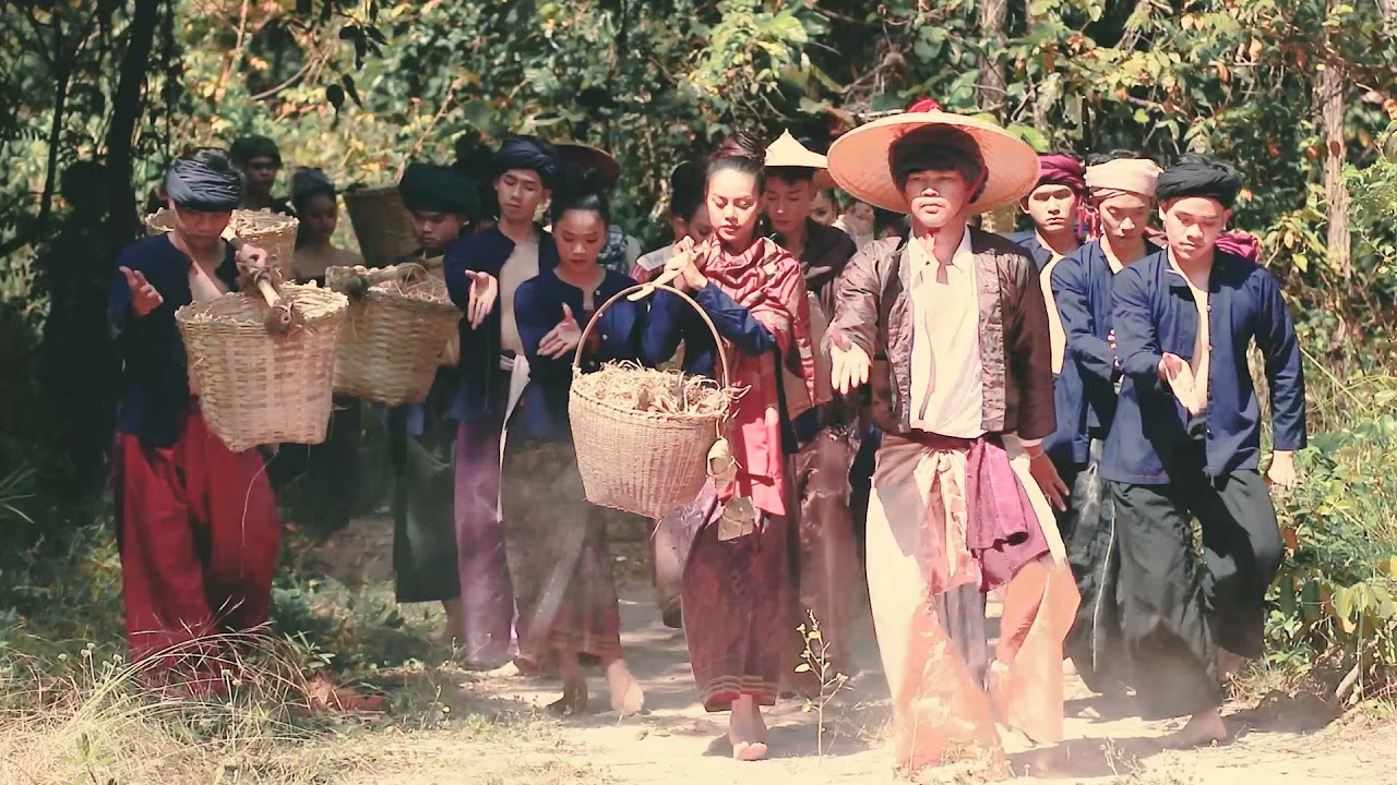 ชุดการแสดงที่ 7 ตองสูหมู่กุลา (สงวนลิขสิทธิ์ มหาวิทยาลัยมหาสารคาม )