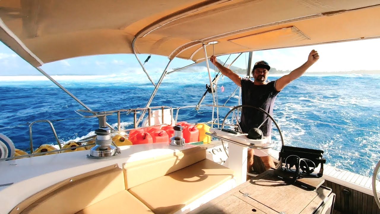 Surprise stop in Aitutaki Vlog 81