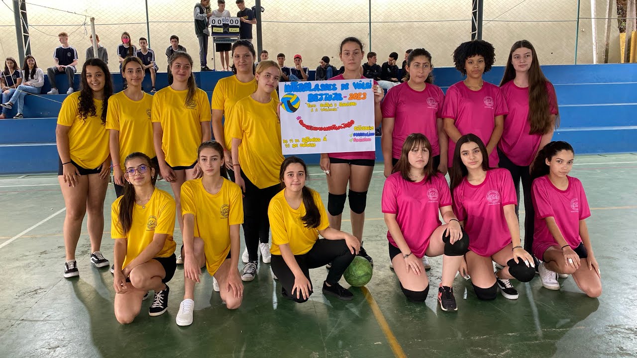 Interclasse Vôlei Feminino- 1° Ano I   X   9° Ano (Jogo 03/10)