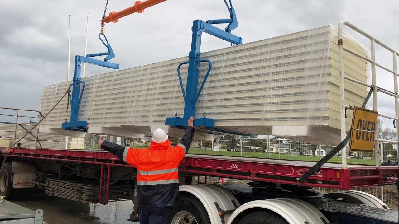 Packboy PackBoy Lifting insulated panel from transport - YouTube