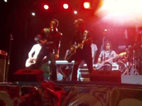Dia de suerte Alejandra Guzmán cover BLANCO Y NEGRO