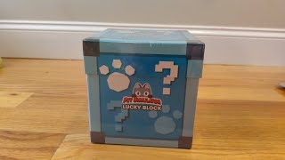 Unboxing The Lucky Block Plush!!