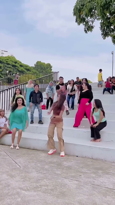 joget india di depan umum 😁 #trending #danceindia #bollywoodsong #bollywooddance