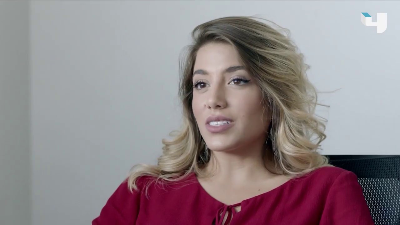 الحديث الأول بين كارلا وجيمي في بيروت سيتي