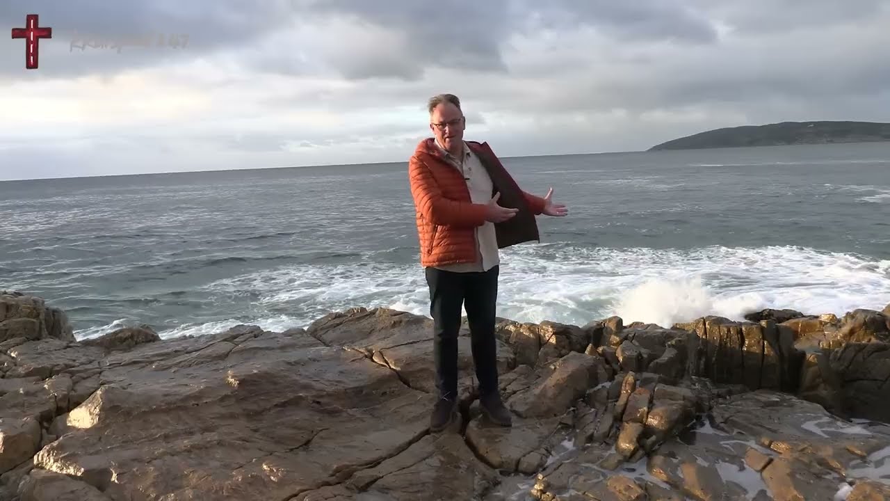 Heruitsending: Tussen die duiwel en die diep blou see