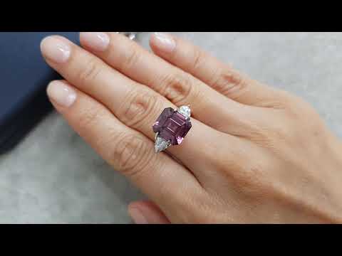 Intense red hyacinth zircon in octagon cut 10.29 ct Video  № 4