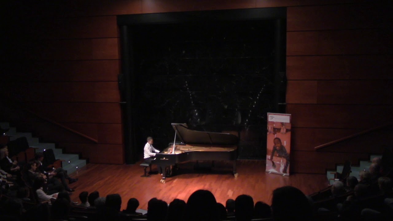miroirs ronds Ravel: Alborada del gracioso, played by Albert Lau