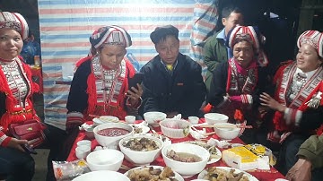 Đại diện nhà trai và nhà gái hát đối đáp thâu đêm cưới rất hay