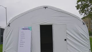 Would could tent base camps for migrants in Chicago look like?