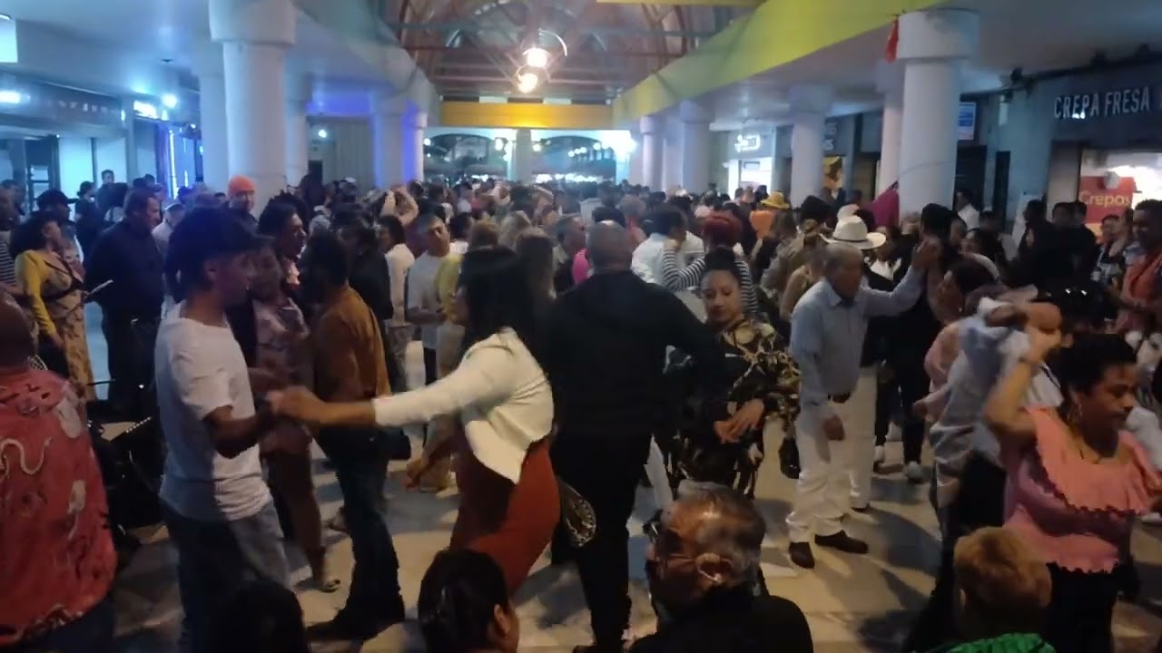 La huaracha sabrosona Concha acustica de Toluca